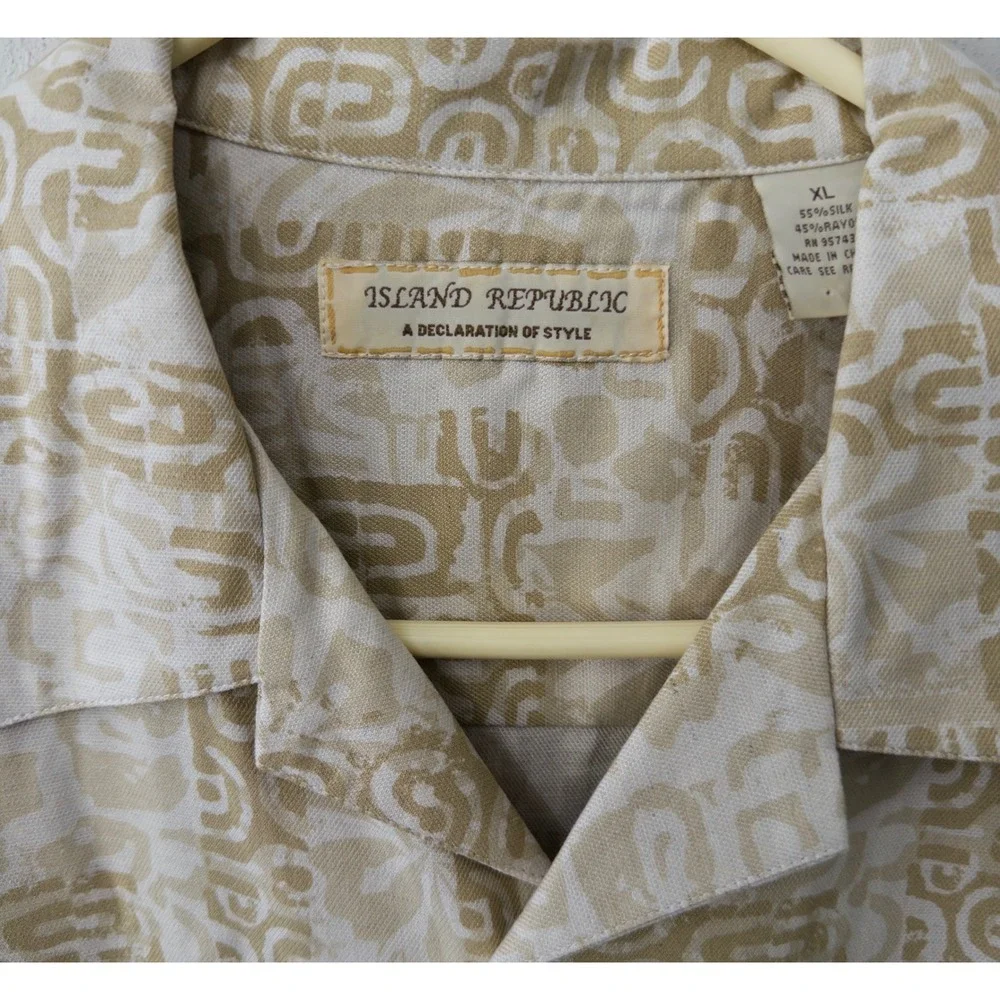 Island Republic Mens sz XL Silk Rayon‎ Blend Camp Shirt Tribal resortwear beach